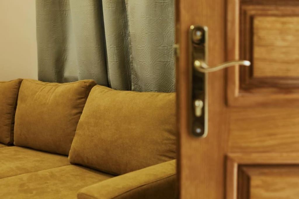 Grandpa House App.1 Apartment Tiranë Ngoại thất bức ảnh